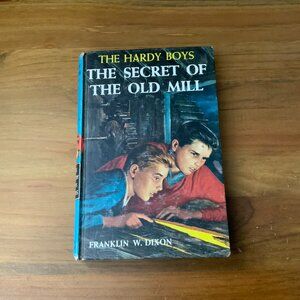VINTAGE BOOK THE HARDY BOYS THE SECRET OF THE OLD MILL 1962